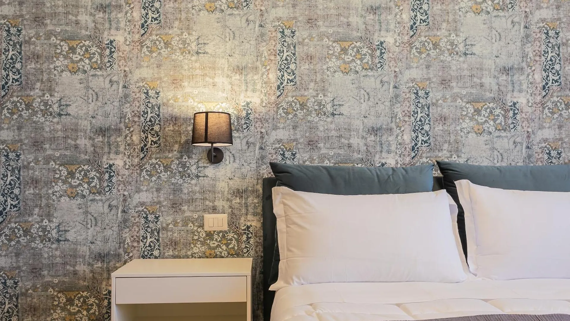 Fifty-One Guesthouse By Apulia Accommodation 巴里 0*,  意大利