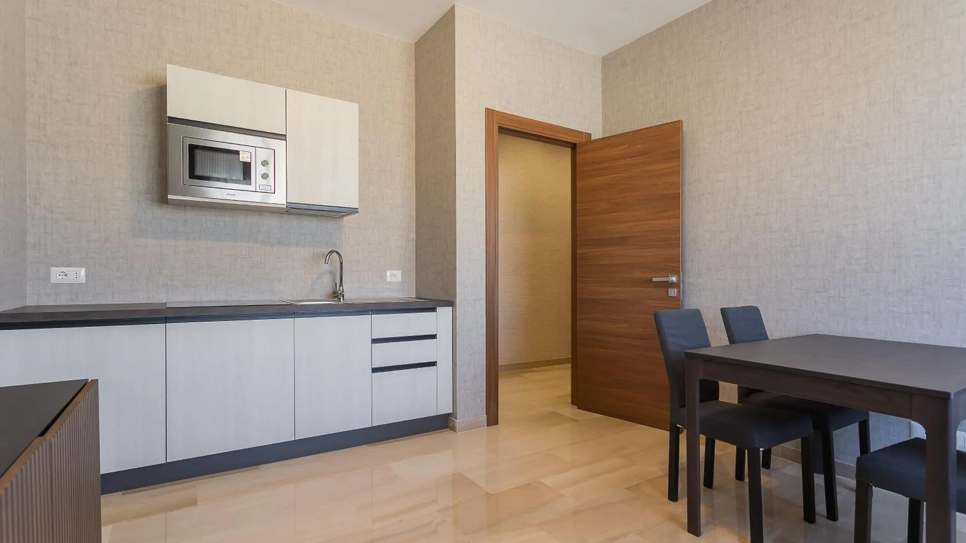 Fifty-One Guesthouse By Apulia Accommodation Bari Guest house