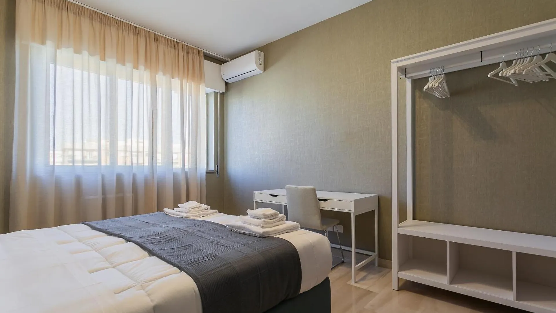 Fifty-One Guesthouse By Apulia Accommodation Bari 0*,
