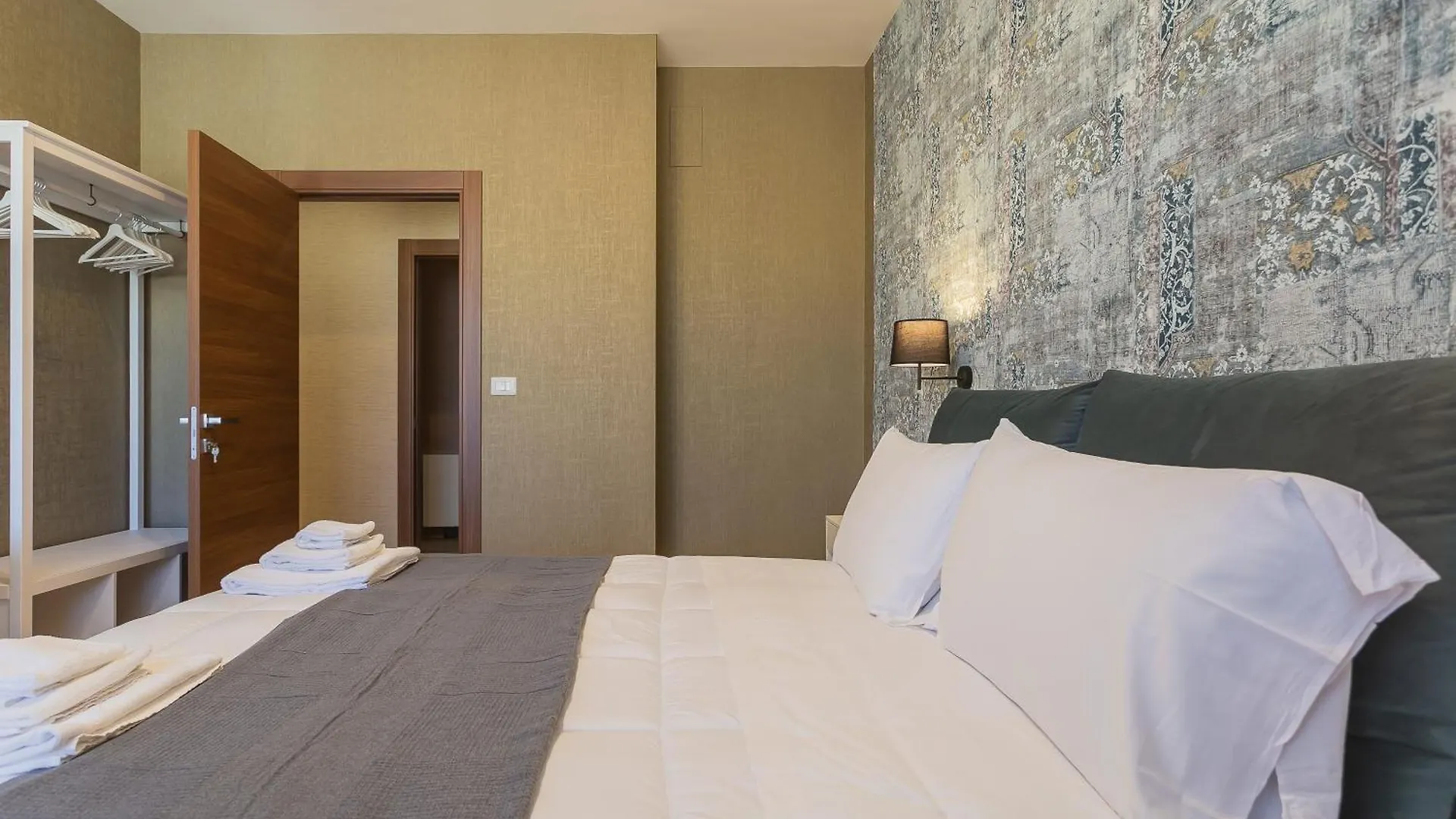 Fifty-One Guesthouse By Apulia Accommodation Bari Guest house